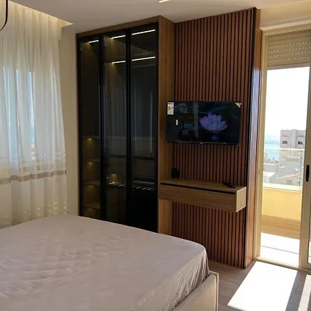 Alloggio in famiglia Sunset Sea View - Premium 2br Durrës